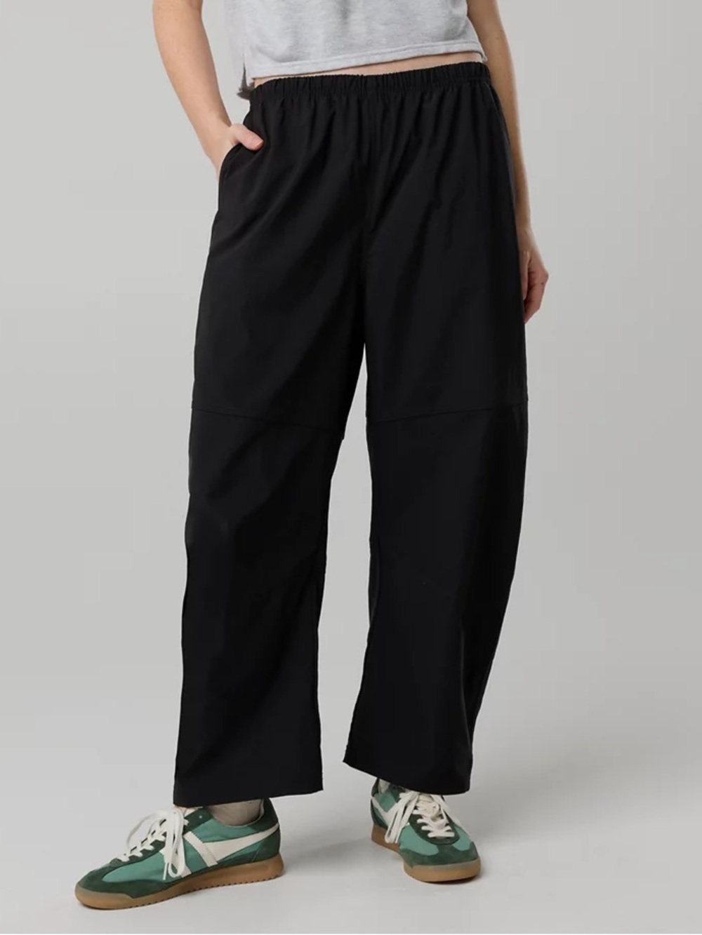 Offline by Aerie Nice Move Barrel Pants Pull On Lightweight in Black M Long